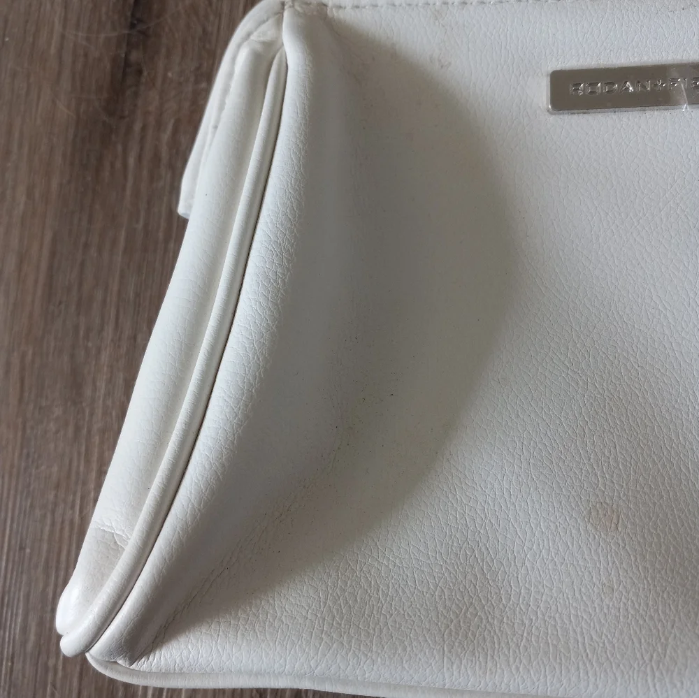 Rodan + Fields Cosmetic Make-Up Bag - Picture 2 of 7